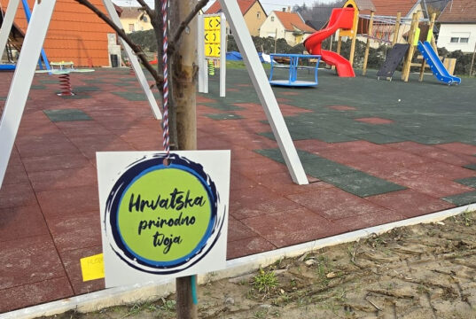 U Cerniku posađeno 50 sadnica autohtonog bilja u sklopu projekta “Hrvatska prirodno tvoja”