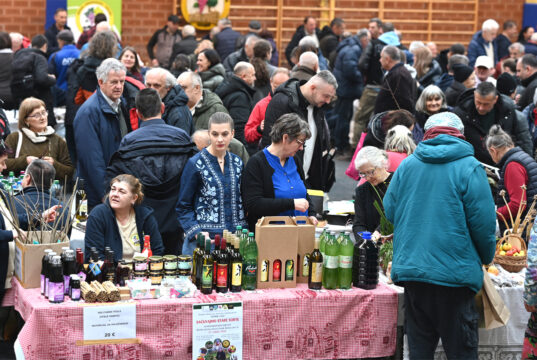 “Sačuvajmo stare sorte, Cernik 2026.” – Rekordan broj izlagača i posjetitelja /VIDEO + FOTO/