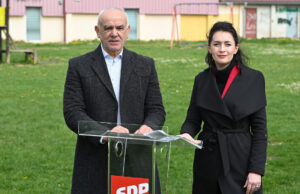SDP Nova Gradiška traži odgovornost oko sporne prodaje prostora dječjeg igrališta na Cvjetnom trgu /VIDEO/