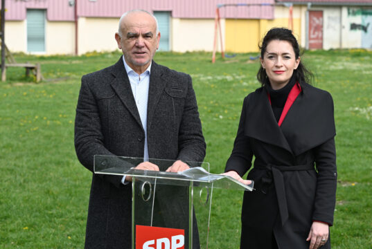 SDP Nova Gradiška traži odgovornost oko sporne prodaje prostora dječjeg igrališta na Cvjetnom trgu /VIDEO/