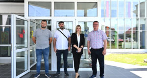 Završen projekt energetske obnove Osnovne škole u Adžamovcima /AUDIO/