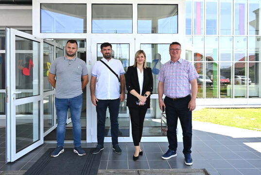 Završen projekt energetske obnove Osnovne škole u Adžamovcima /AUDIO/