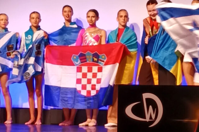 NASLOVNA