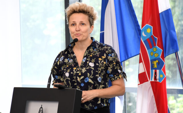 naslovna