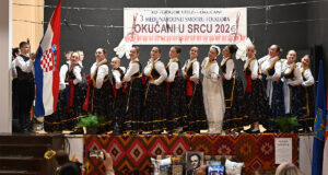 /VIDEO/ Održana 3. Međunarodna smotra folklora “Okučani u srcu”