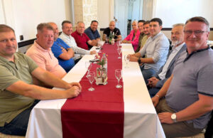 Vodeći novogradiški poduzetnici okupili se u Rubyju: Bušić i Sertić predstavili gospodarski program Tima ZA grad