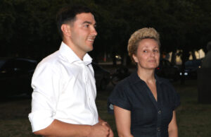 Novogradiščani opet u drugi krug izbora – Sabina Vlaović i Bruno Bušić u tijesnoj završnici prvog kruga /VIDEO/