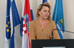 U Novoj Gradiškoj održana konferencija „Poslije bijega: Finalna avantura” – Predstavljeni vodiči i edukativne sobe za bijeg /FOTO/