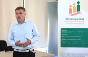 Održana uvodna konferencija projekta „Rastimo zajedno – mreža podrške za djecu, mlade i obitelji u zapadnoj Slavoniji“ Udruge Studio B